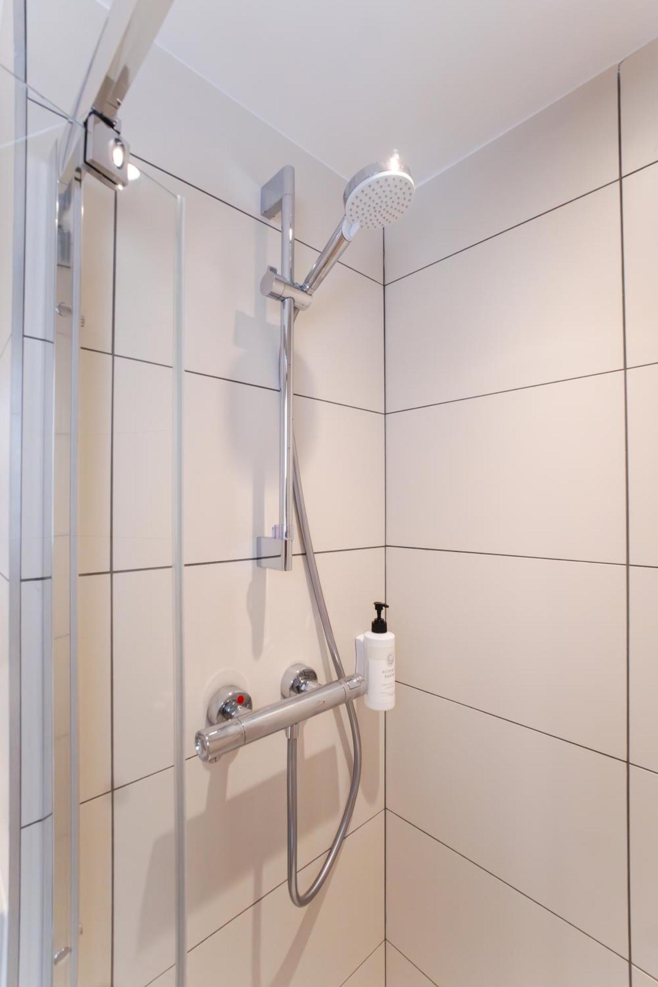 Easyhotel Marseille Euromed Bagian luar foto