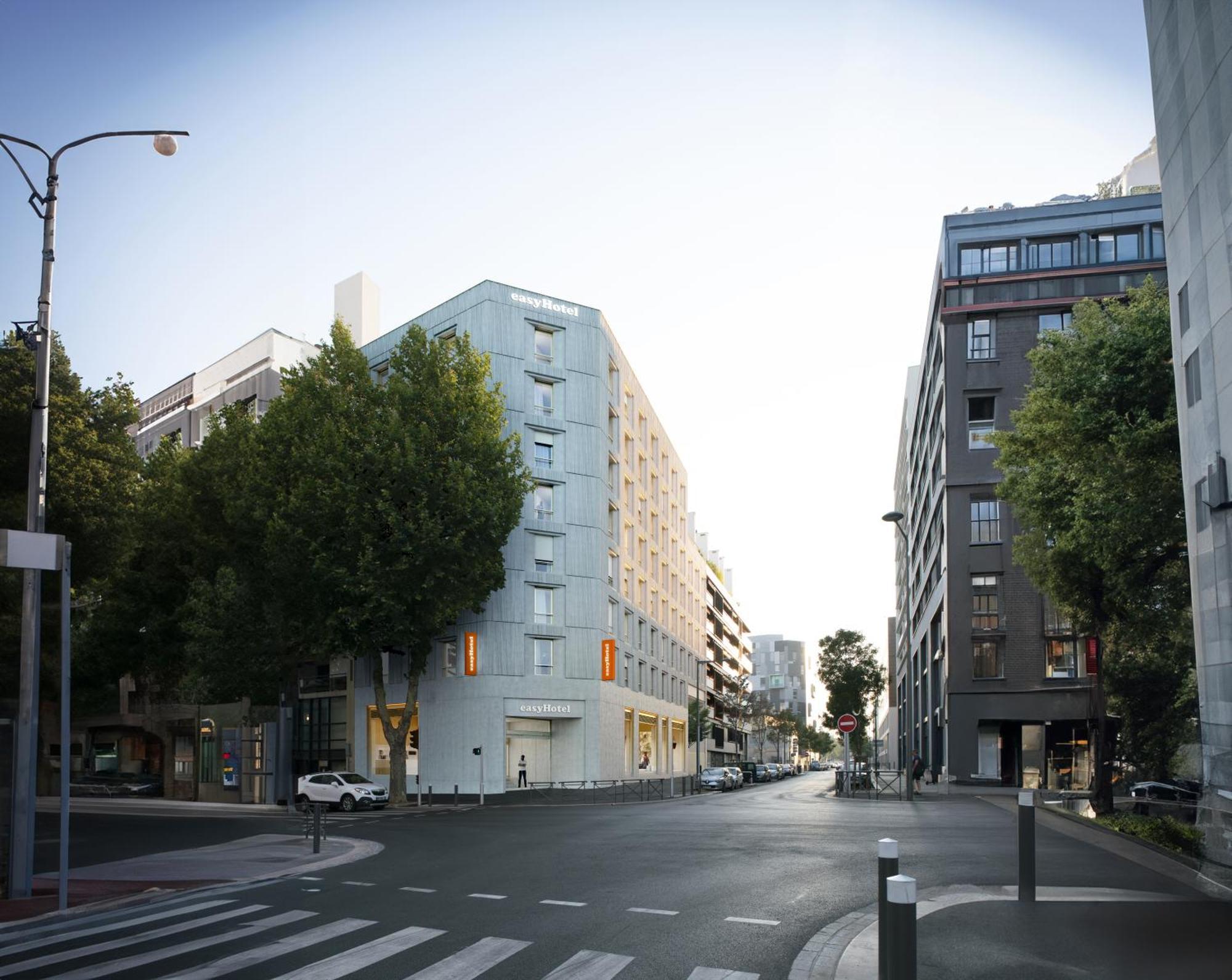 Easyhotel Marseille Euromed Bagian luar foto