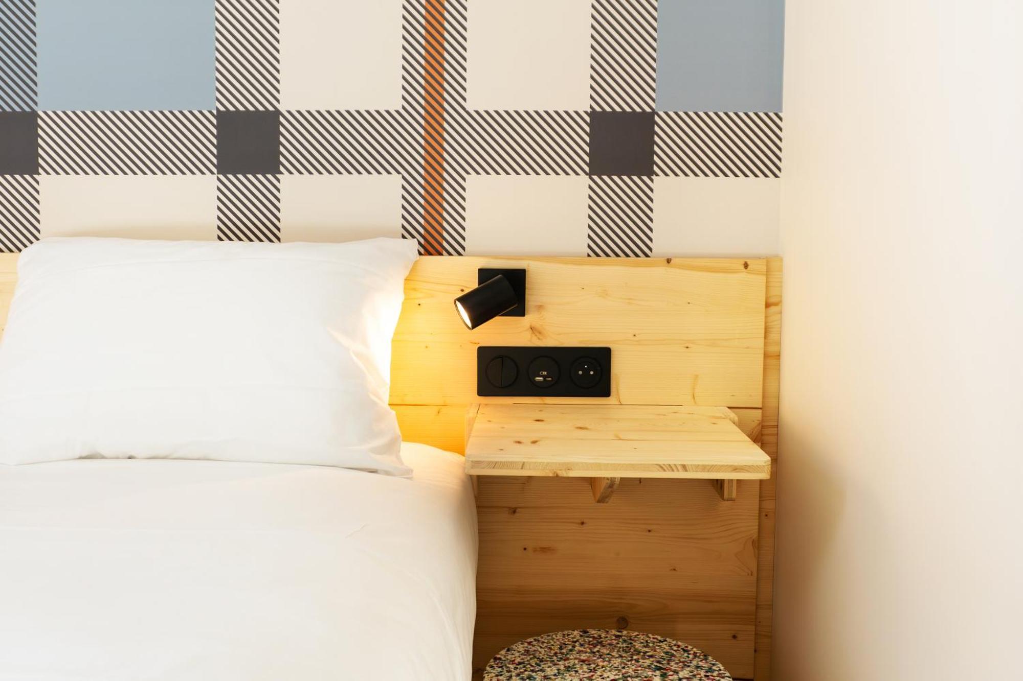 Easyhotel Marseille Euromed Bagian luar foto